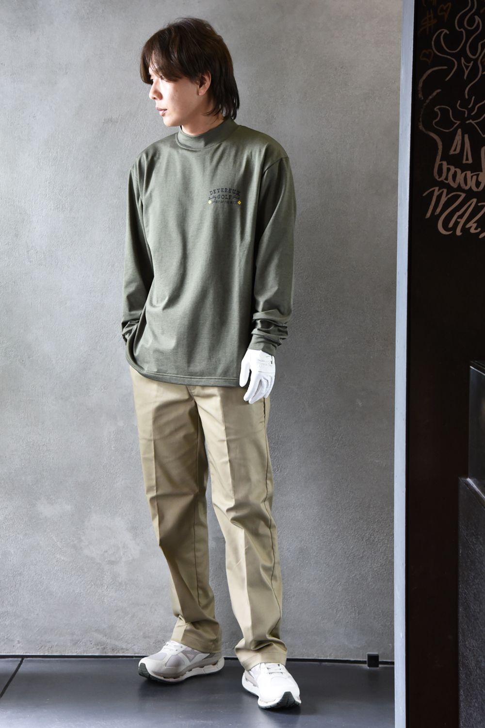 【DEVEREUX GOLF】 オリーブ×ベージュのアースカラーコーデ