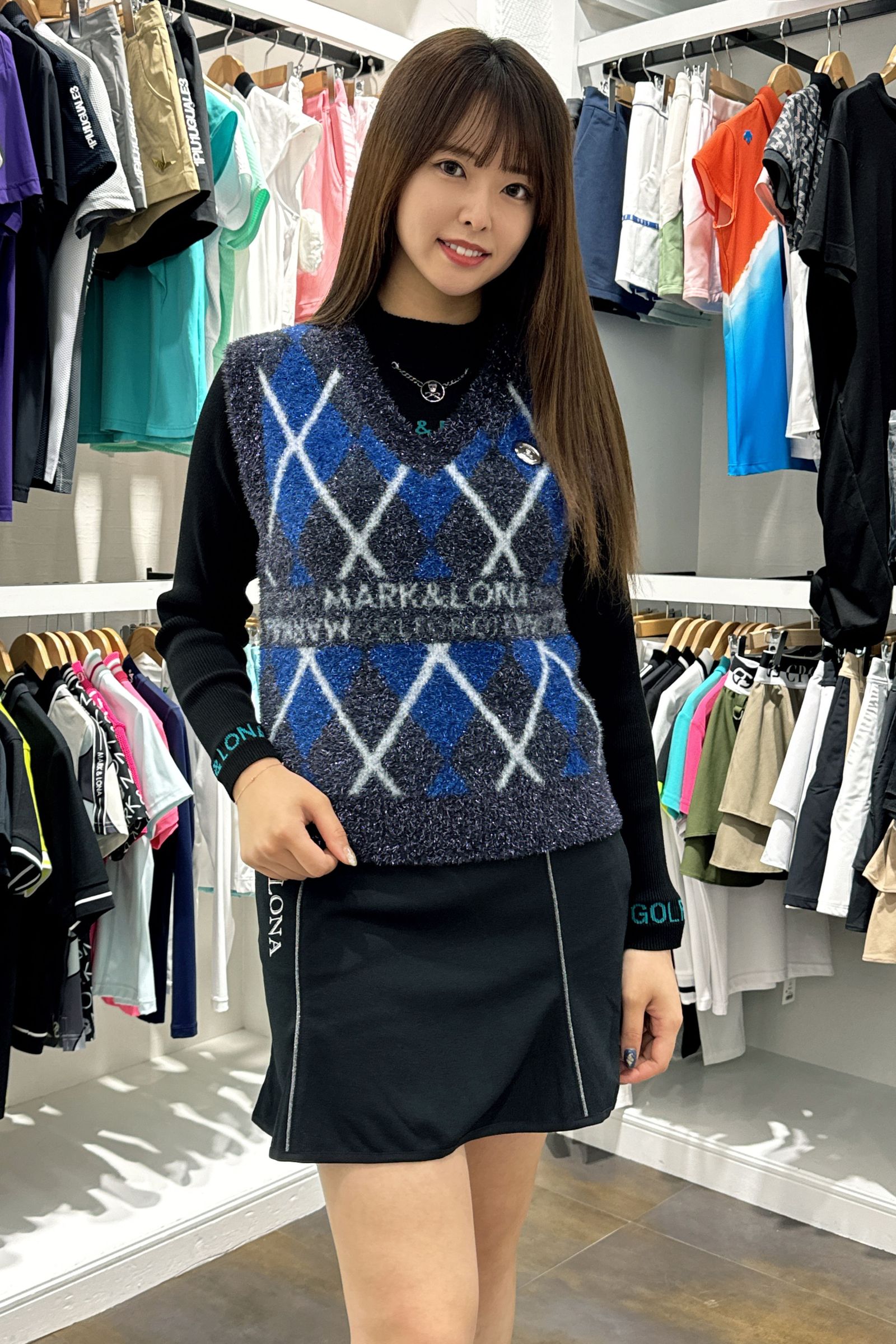 MARK&LONA - 【24AW】【レディース】 GLAM ARGYLE KNIT VEST / オリジナルアーガイル柄 ラメ糸 Vネック  ニットベスト (ネイビー) | GOSSIP GOLF