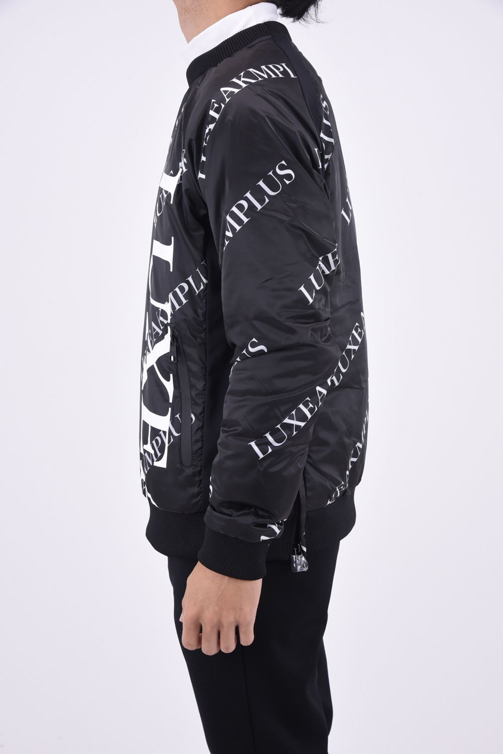 BICOLOR FIT BLOUSON / ロゴ総柄 サイドジップ スニードジャック (ブラック)