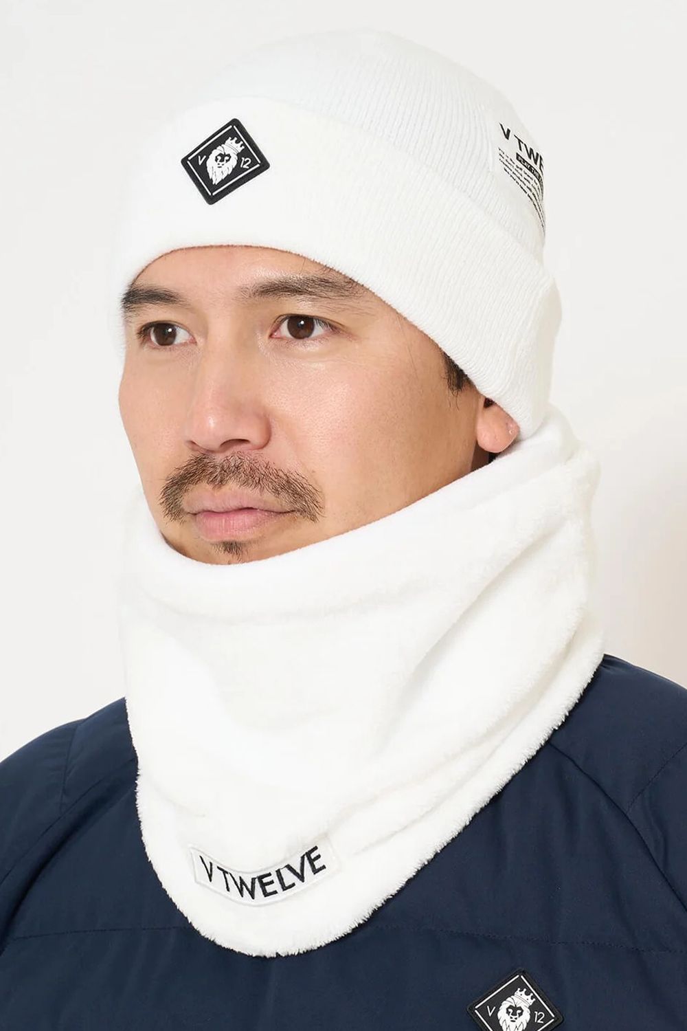 【26AW】【プレゼント好適品】 POCKET NECK WARMER / フリース裏地 カイロポケット付きネックウォーマー (ホワイト)