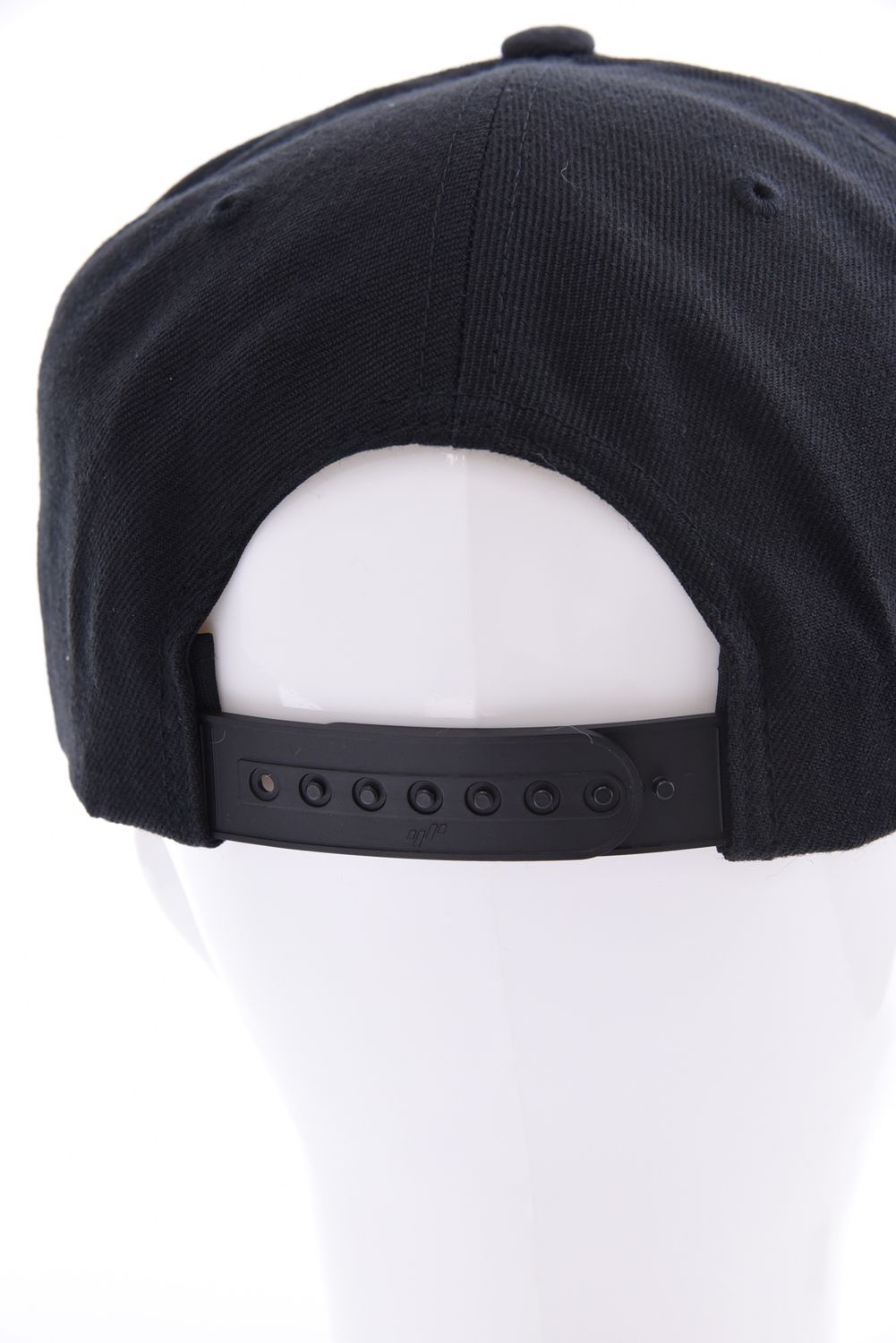 【26AW】 3D LOGO SNAPBACK CAP / 3Dブランドロゴ フラットキャップ (ブラック)