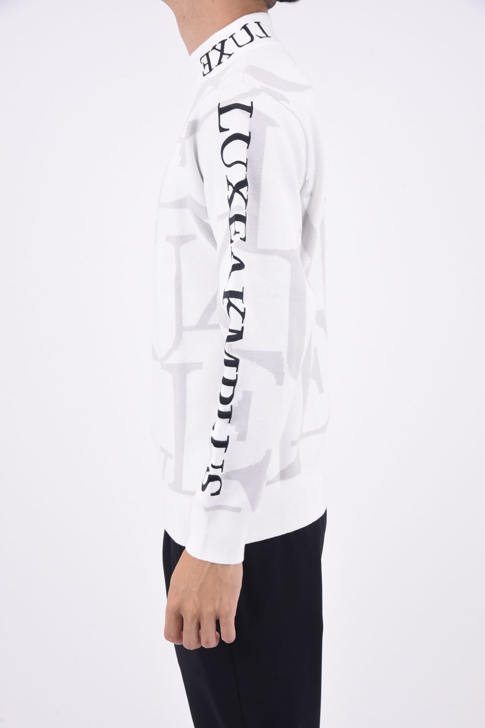 WHOLE PATTERN LOGO KNIT / ブランドロゴ 総柄 ロングスリーブ ハイネック ニット ホワイト