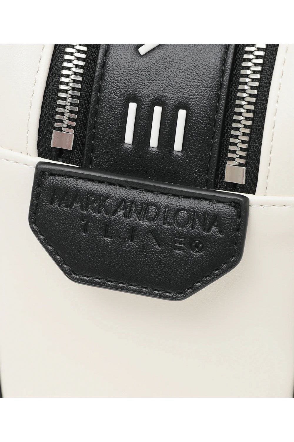 【26SS】【T-LINE】 VELOCITY UTILITY POUCH / モノトーン シンセティックレザー 2WAYポーチ (ホワイト)