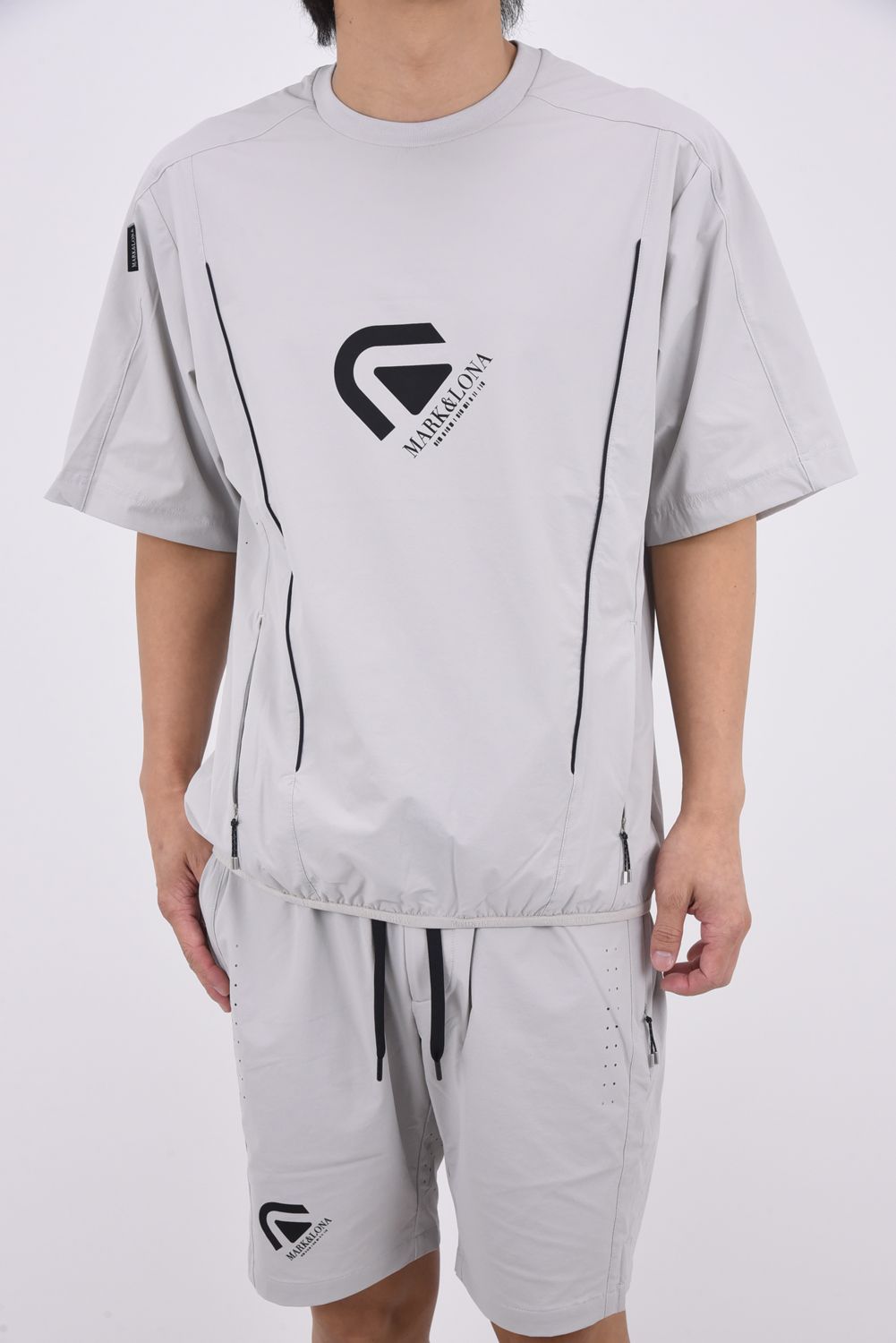 【26SS】【CODE COLLECTION】 PTMT / ストレッチナイロン クルーネックプルオーバー (ライトグレー)