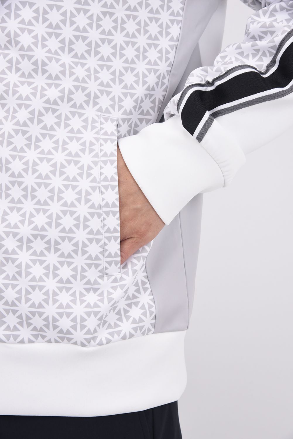 【25AW】 ALLOVER SWITCH LINE BLOUSON / オクタスロゴ サイドライン ジップアップブルゾン (ホワイト)