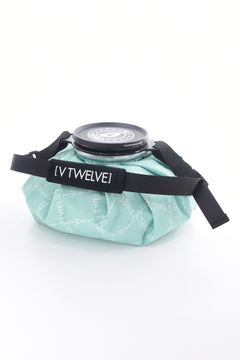 【26SS】 TYPO GRID ICE BAG / ブランドロゴ総柄 アイスバッグ (ターコイズ)