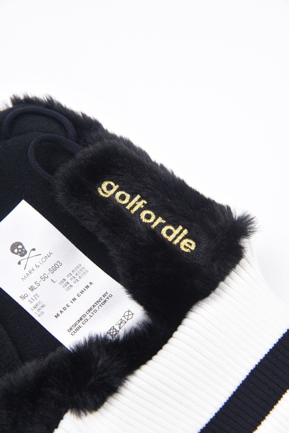 SYNK COZY HAND WARMERS / エコファー チャーム付き 手甲型グローブ (ブラック)