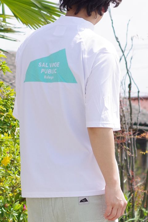 SURF Mockneck S/S (Kolepa Stamp) / バックプリント 半袖モックネックTシャツ (ホワイト)