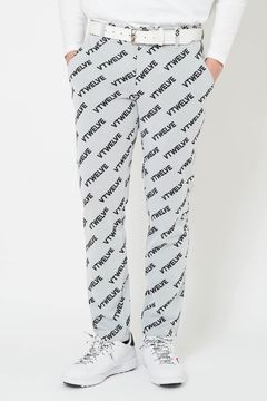 【V12】 V12ロゴを大胆に散りばめたモックネックが際立つポップなコーデ