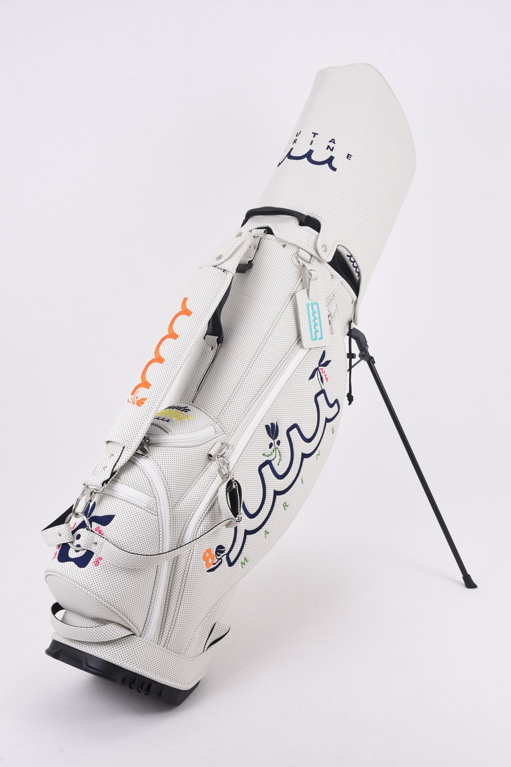 【26SS】【銀行振込・代金引換不可】【返品・交換不可】 CADDY BAG & HEAD COVER / パンチングエシカルレザー フローラルモチーフ刺繍 スタンドタイプ キャディバッグ&ヘッドカバーセット (ホワイト)
