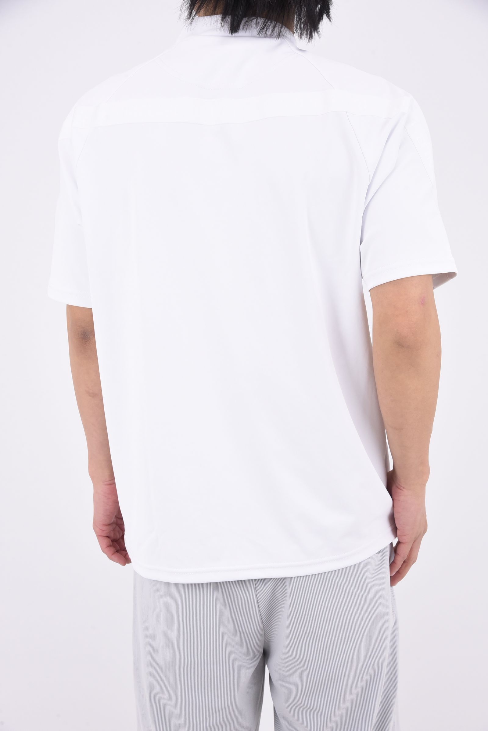 【26SS】 CE MEN’S BACK LOGO LINE HIGHNECK RF / ロゴテープ リラックスフィット モックネックTシャツ (ホワイト)