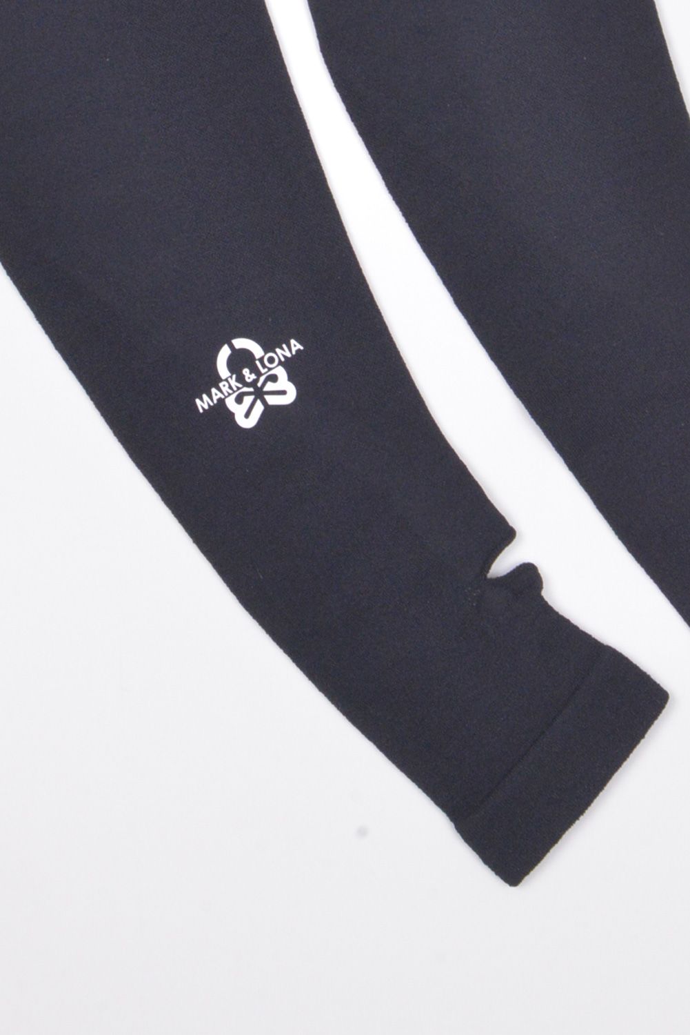 【26AW】 ESSENTIAL UV SLEEVES / 接触冷感 UVカット 指穴つきアームカバー (ブラック)
