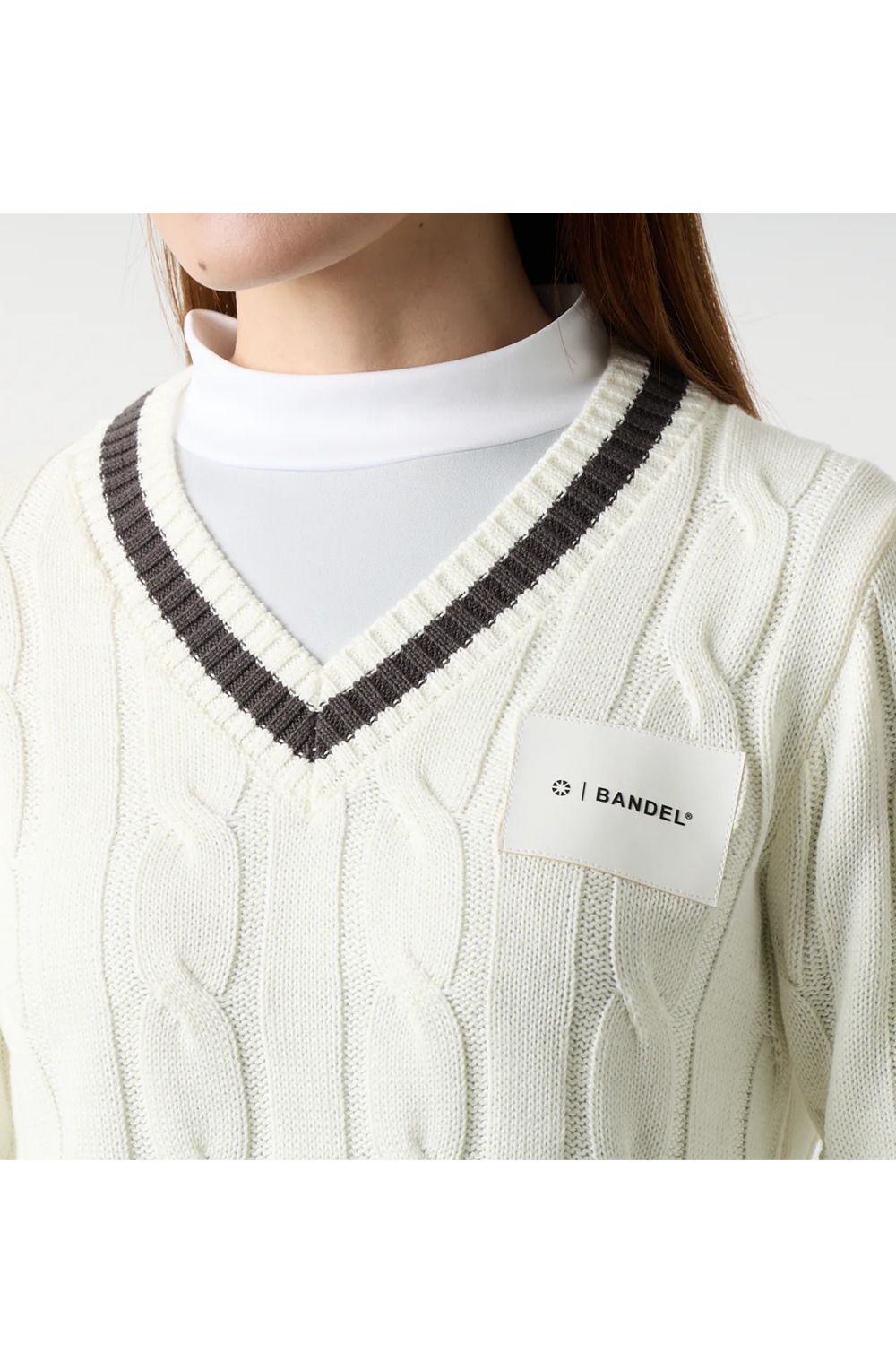 【25AW】【レディース】 TILDEN KNIT / ケーブル編み ブランドロゴワッペン Vネック チルデンニット (ホワイト)