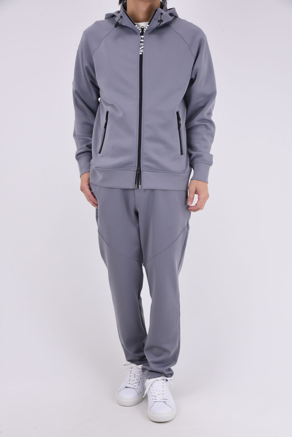 【26SS】 MEN'S 3D LOGO SLIM PANTS / 3Dエンボスロゴ ストレッチジャージ スリムパンツ (グレー)