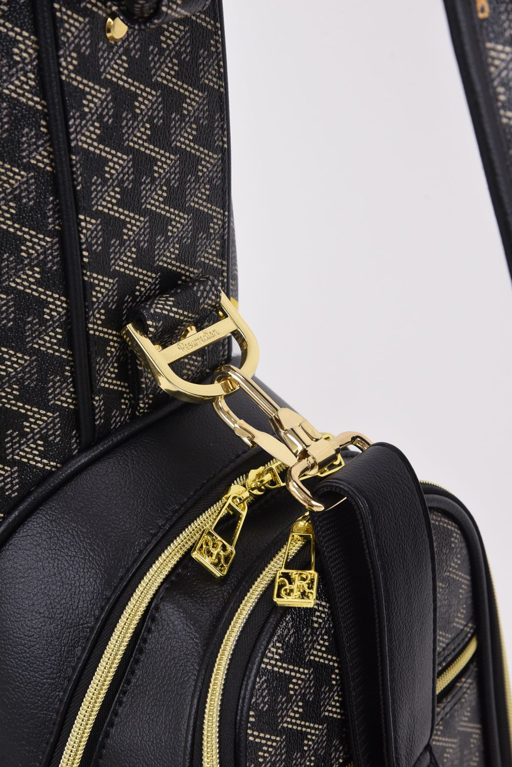 【銀行振込・代金引換不可】【返品・交換不可】 GOSSIP GOLF限定 ORIGINAL GRAFFITI DESIGN RALLINA  No.3 (ラリーナ) / カートタイプ キャディバッグ (ダークブラック/グラフィティデザイン)