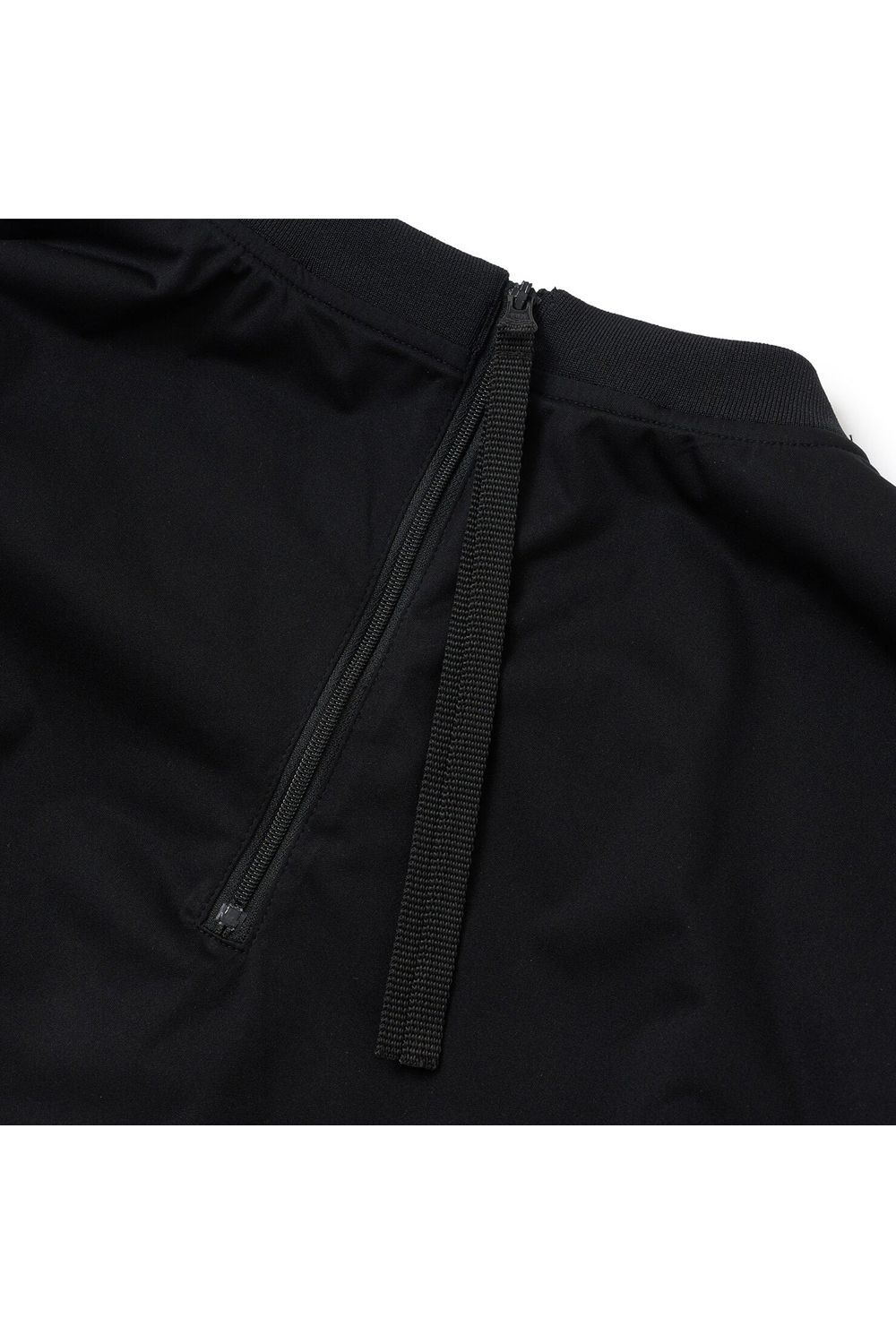 【26AW】【レディース】 ARC TAG BZ SNEAD / 蓄熱保温素材 バックファスナー フロントポケット スニードジャック (ブラック)