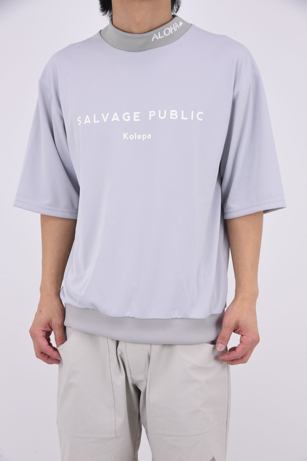 【26SS】 JQ Ribbed Mockneck S/S(EXELLENCE) / ブランドロゴ 裾リブ ハーフスリーブ モックネックTシャツ (ライトグレー)