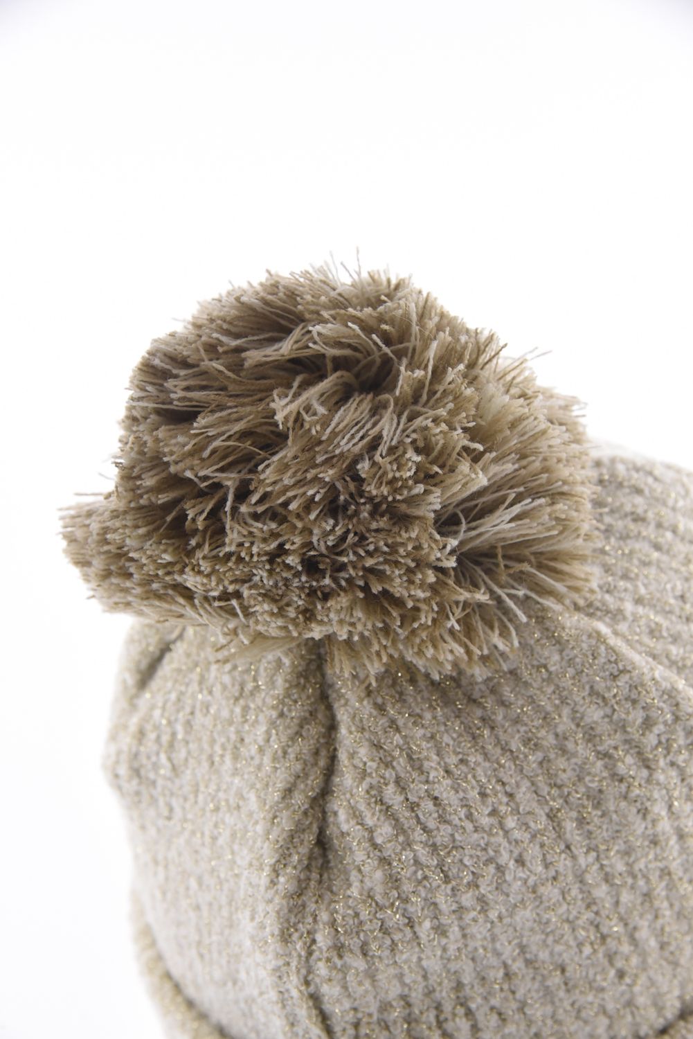 【レディース】 SCOPE POM VISOR BEANIE / ラメ糸 ブランドロゴジャカード 梵天付きニットキャップ (ベージュ)