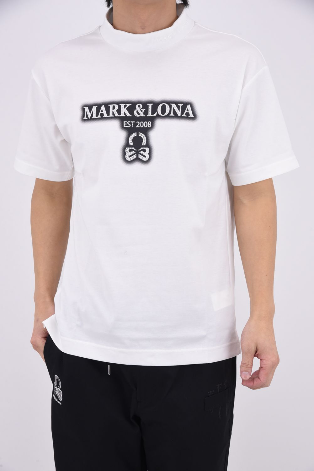 【26SS】 BLUR SIGN SPECTRUM PERFORMANCE MOCK / ブラープリント スワロフスキー モックネックTシャツ (ホワイト)