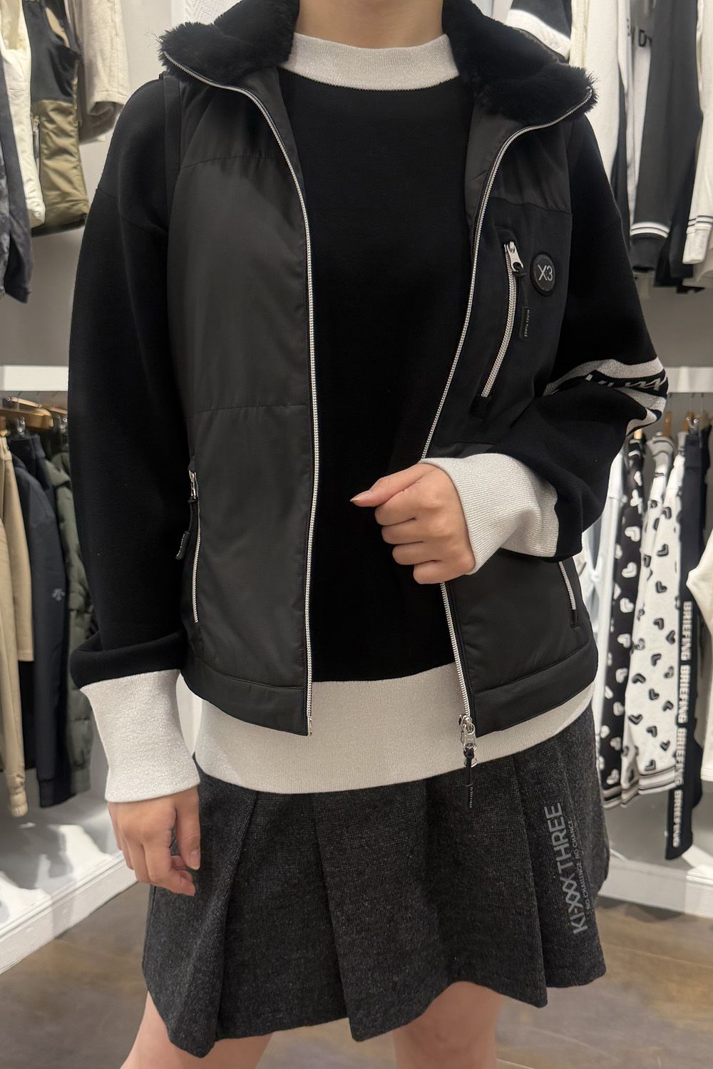 KI-XXX THREE Lady's Golf Styling 122801