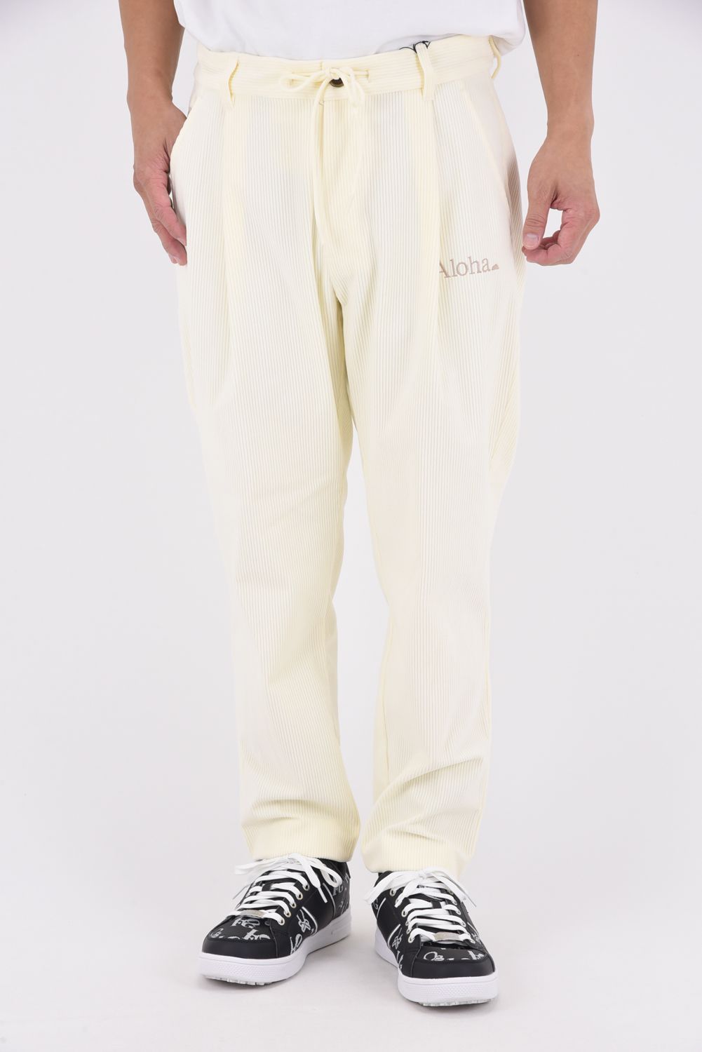 Uka Corduroy Trousers / コーデュロイ テーパードシルエット ワンタックトラウザー (アイボリー)