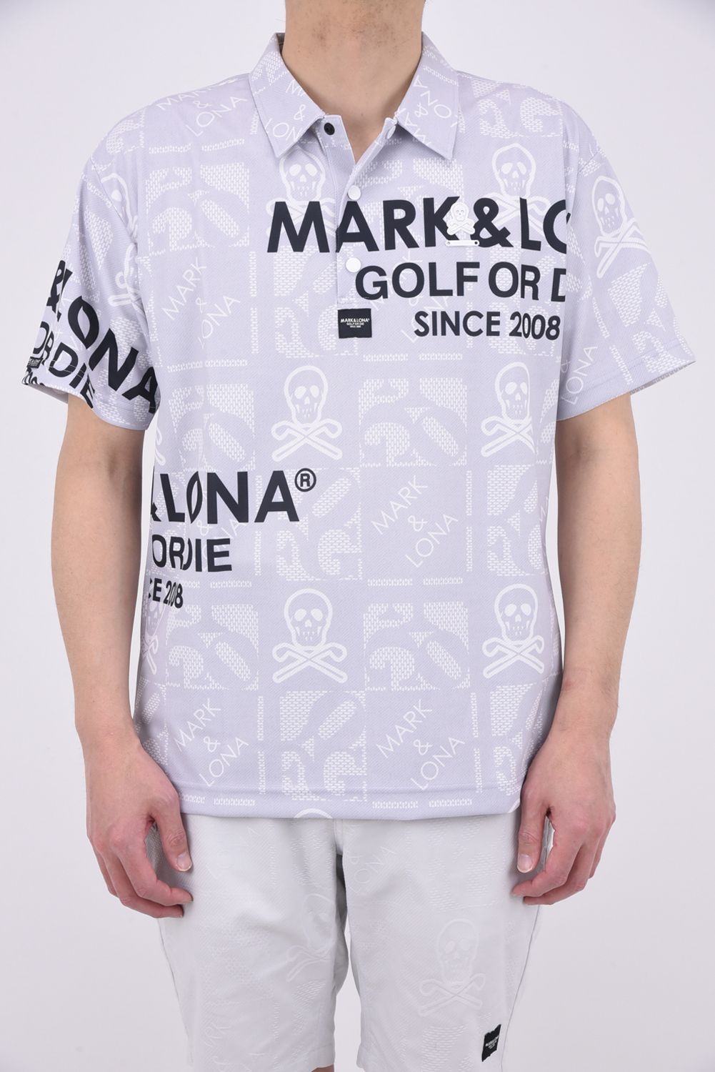 MARK&LONA - 【2024SS 木村拓哉さん着用 VOL.3】 FLOG COLLAR POLO / メッシュ素材 ブランドロゴ総柄 ポロシャツ  (ライトグレー) | GOSSIP GOLF