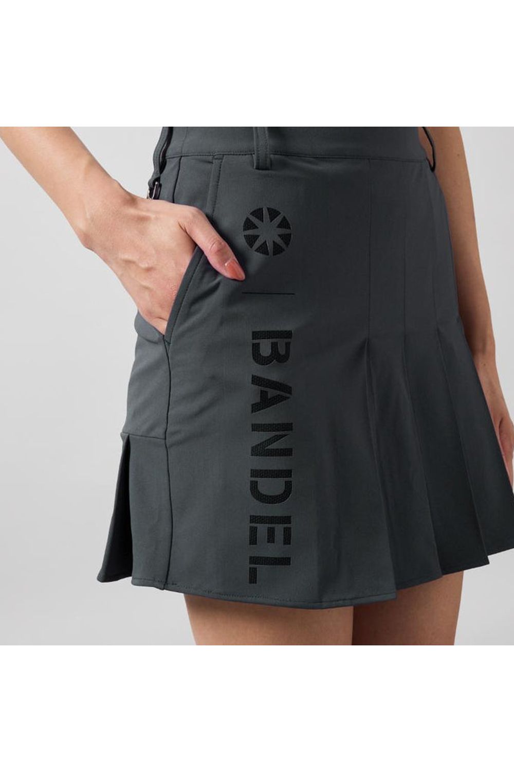 BANDEL GOLF - 【25SS】【レディース】 SWITCH LOGO PLEATS
