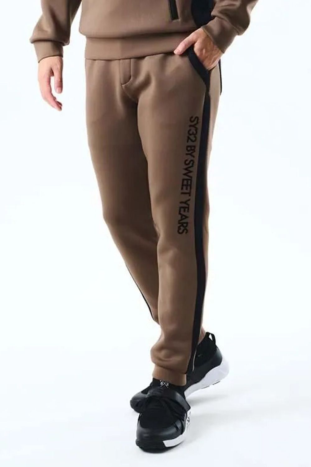 【25AW】 CARDBOARD SIDE LINE PANTS / ストレッチダンボール サイドラインパンツ (ブラウン)