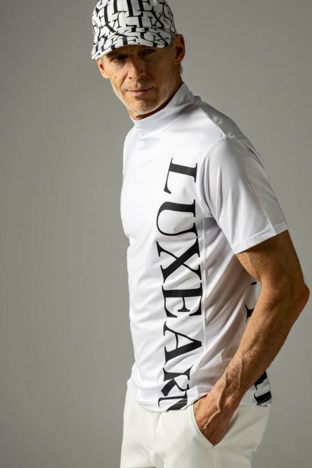 VERTICAL LOGO MOCK NECK T-SHIRTS / バーチカルロゴ モックネック Tシャツ (ホワイト)
