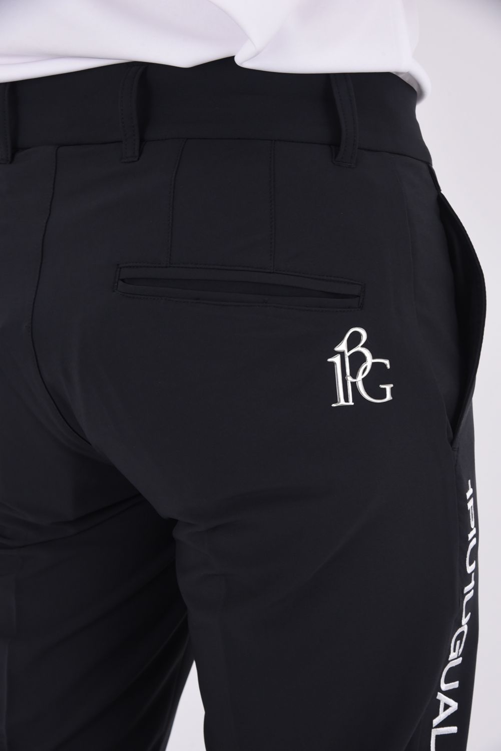 1PIU1UGUALE3 GOLF - SLIM PANTS / スリムパンツ (ブラック