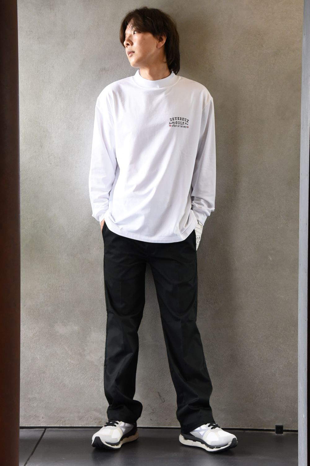【DEVEREUX GOLF】 デバローらしいインパクトのあるモノトーンコーデ