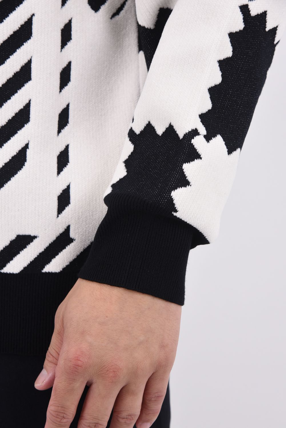 M.C.D CHENILLE CREW KNIT / ブロックパターン クルーネック ジャガードニット (ブラック)