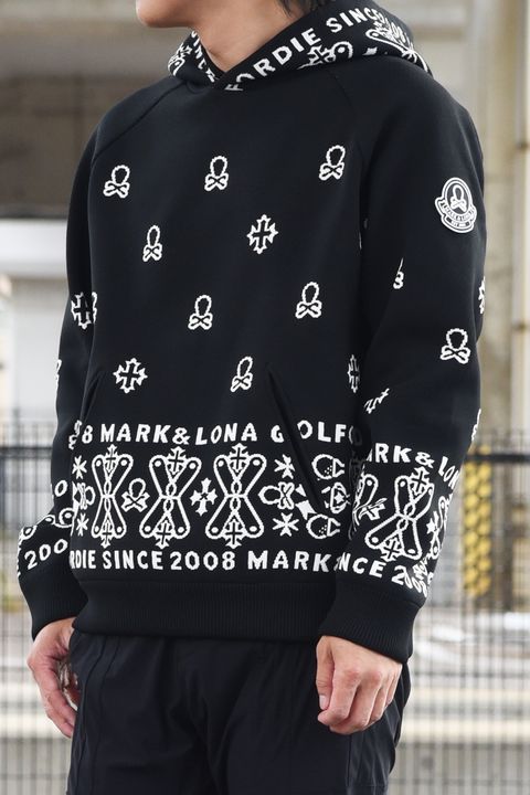 【MARK&LONA】 今季イチオシのニットフーディーを使用したスタイル