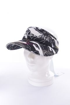 【26SS】【レディース】 AXON CAMO WIDE BRIM VISOR / カモフラージュプリント ラインストーンロゴ つば広リボンサンバイザー (ブラック)