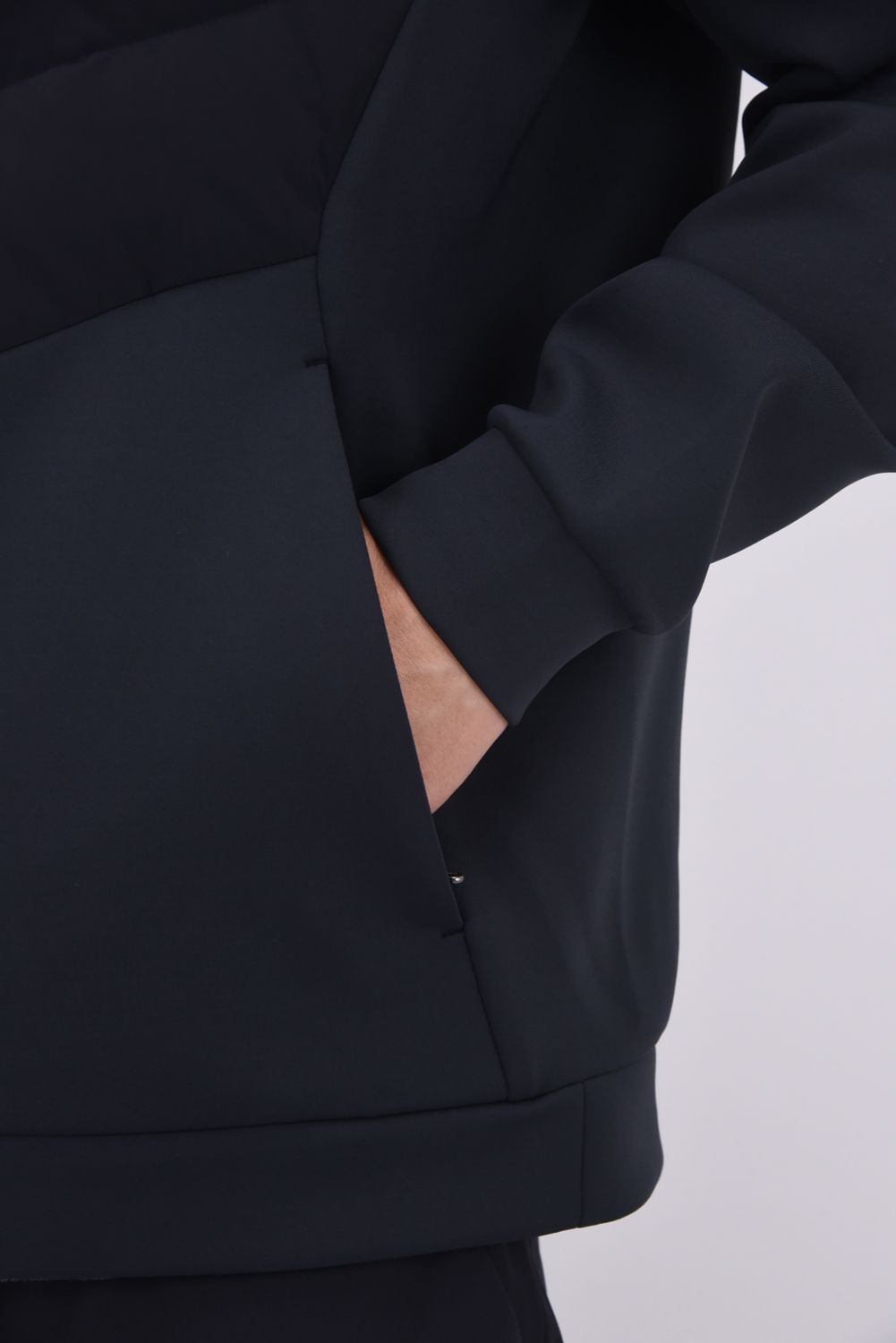 【25AW】 防風ハイブリッドダウンジャケット (ブラック)