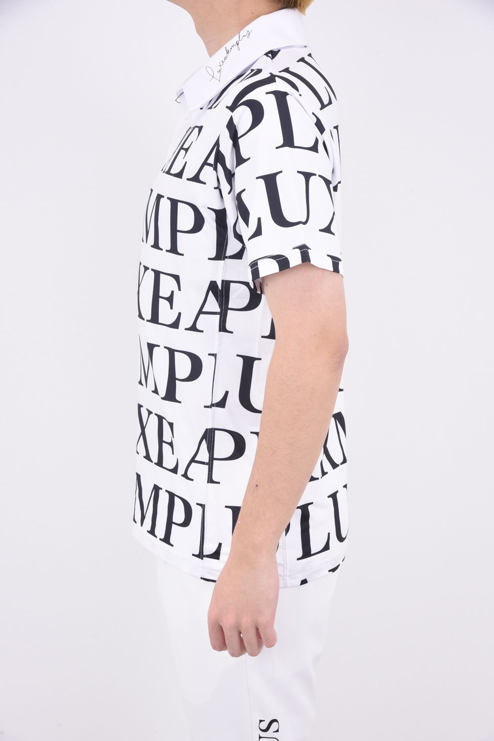 HORIZONTAL PATTERN LOGO POLO SHIRTS / 襟ロゴ 総柄 半袖ポロシャツ ホワイト