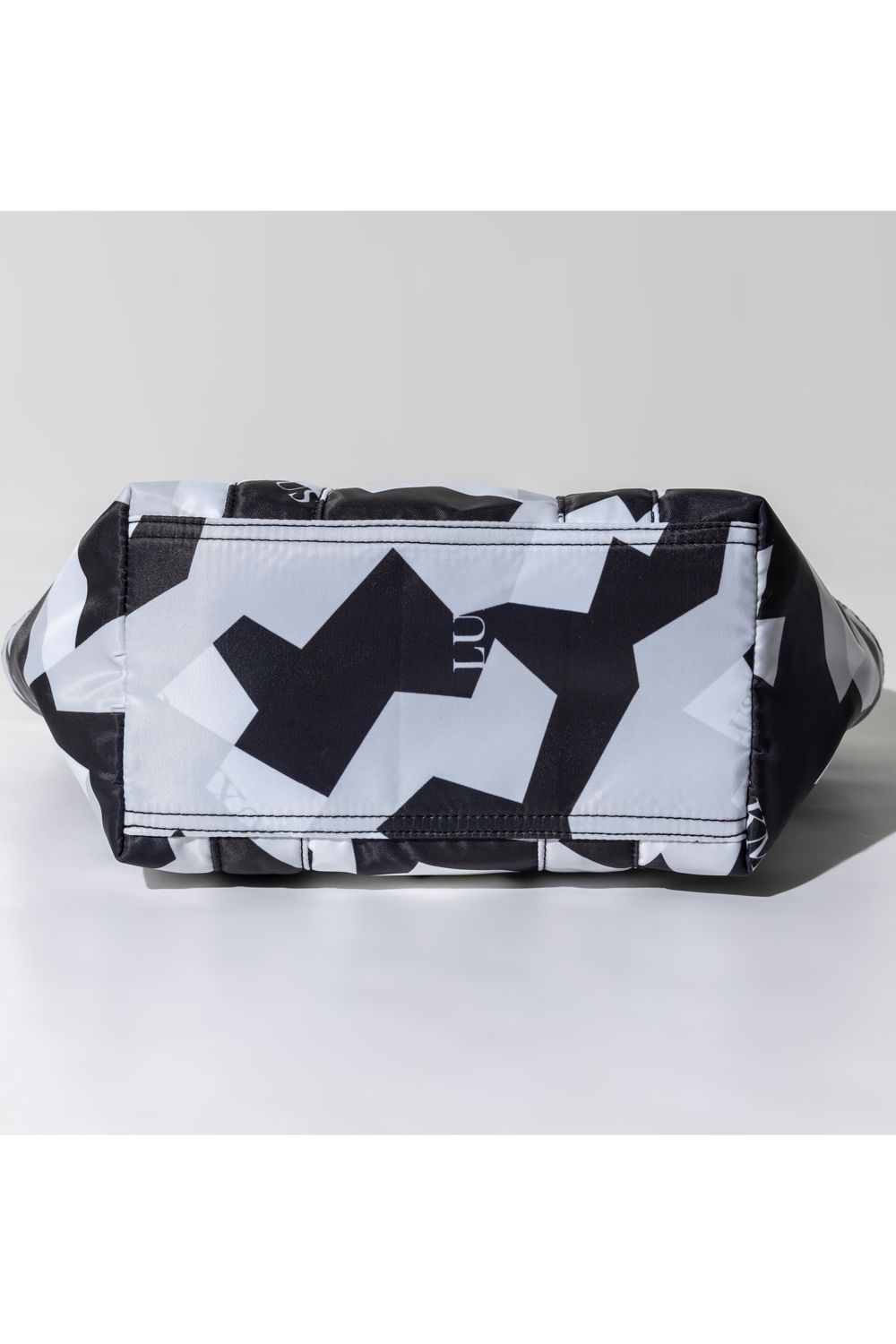CAMO PATTERN SMALL BAG / オリジナルカモフラ スモール トートバッグ ホワイトカモ