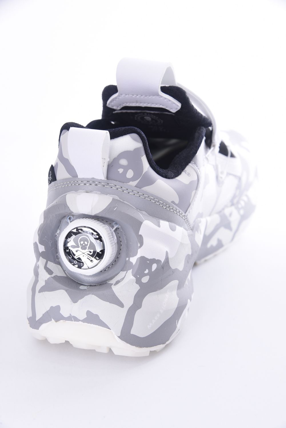 ATRIUM SPIKELESS SHOES / カモフラージュプリント ローカット スパイクレススニーカー (ホワイト)