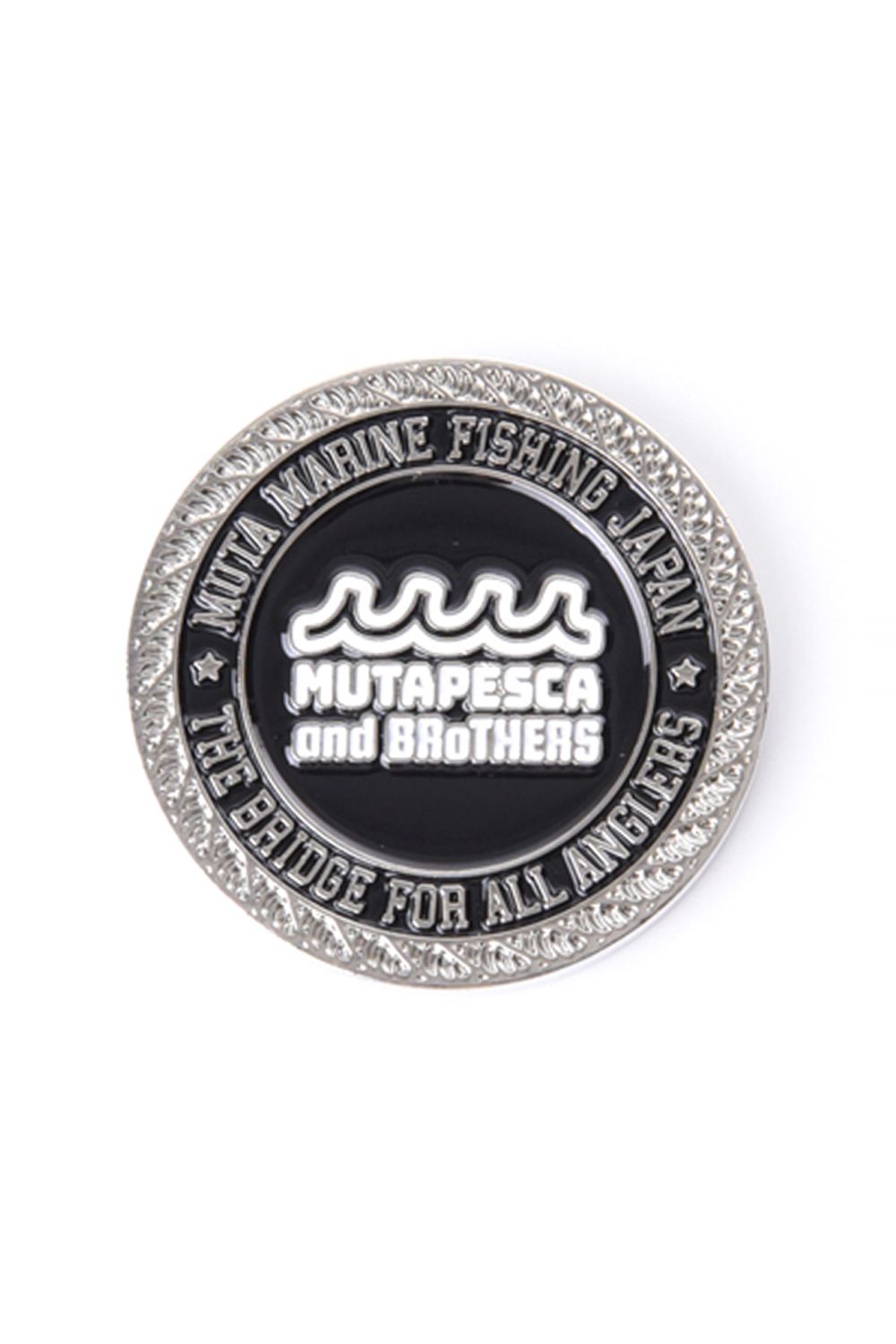 【26AW】【プレゼント好適品】 CHALLENGE COIN METAL MARKER (MUTA PESCA) / リバーシブル メタルコインマーカー (シルバー)