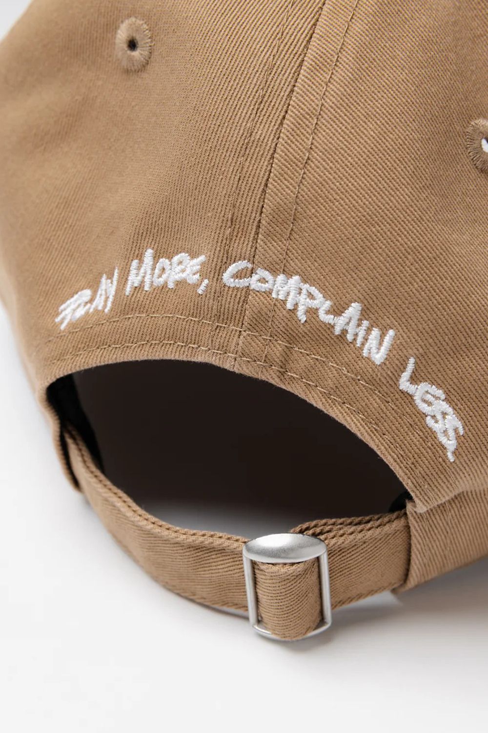 【26SS】 DVG NEWERA CAP / ブランドロゴ刺繡 ベースボールキャップ (サンド)