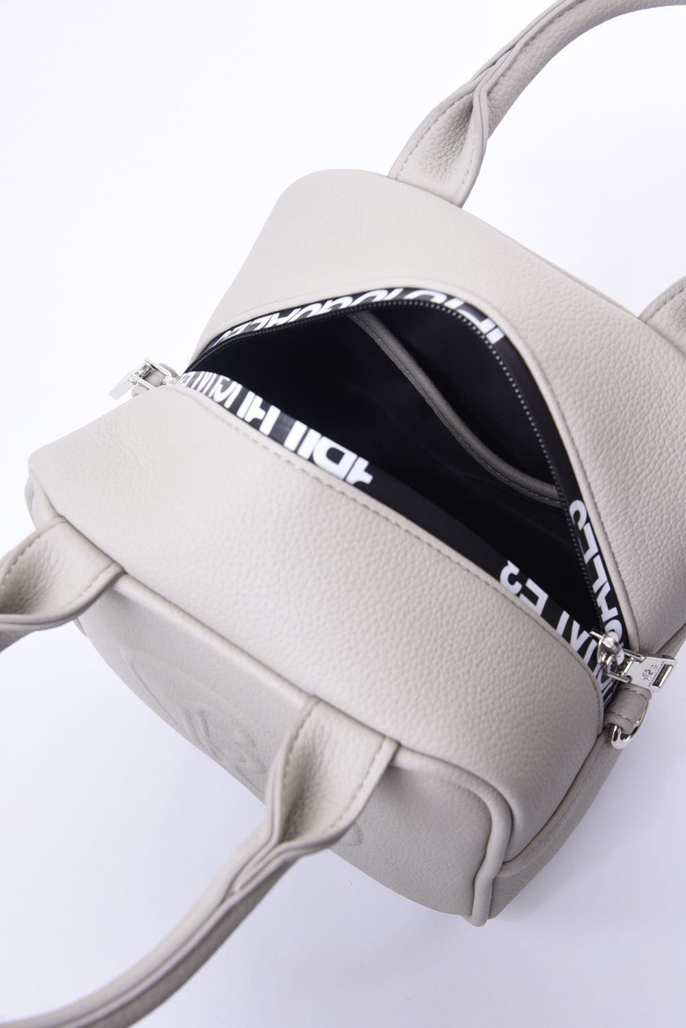 CUBE BAG / 113プレートロゴ シンセティックレザー キューブバッグ グレー
