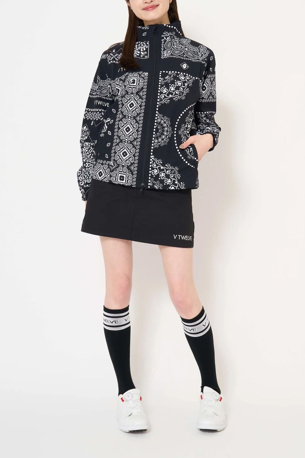 【26AW】 【レディース】 MOLD BAN JKT / バンダナ総柄 バックモールドロゴ ナイロンジャケット (ブラック)