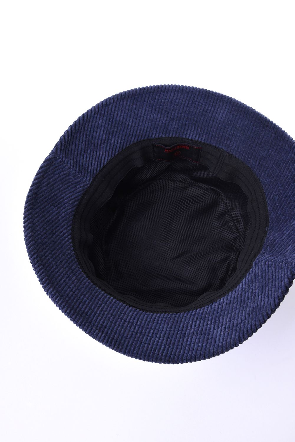 【26AW】 MEN’S CORDUROY OVAL HAT / コーデュロイ生地 オーバルロゴワッペン ハット (ネイビー)