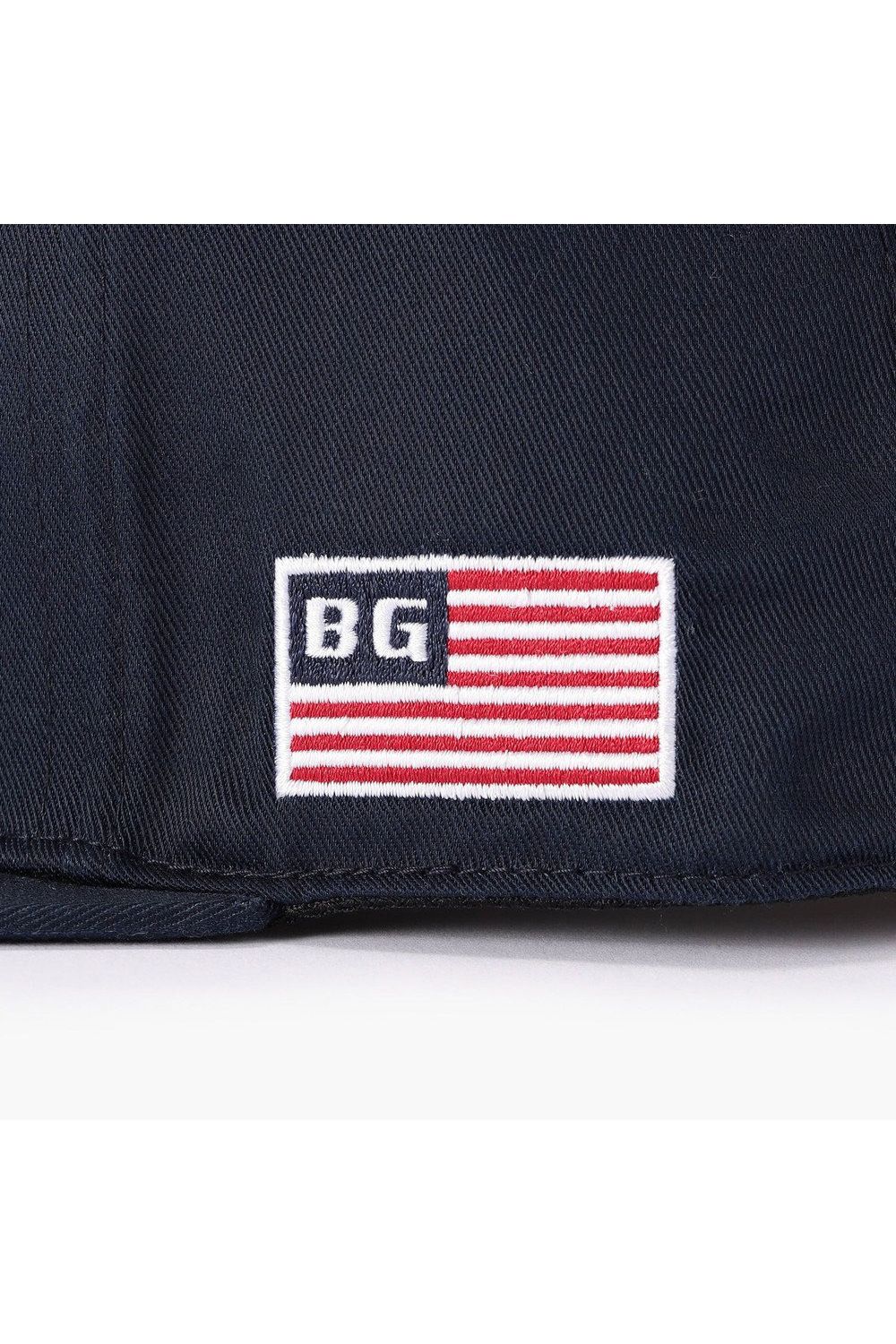 【26AW】 MEN’S BOX LOGO FLAT VISOR CAP / ボックスロゴ刺繍 フラットキャップ (ネイビー)
