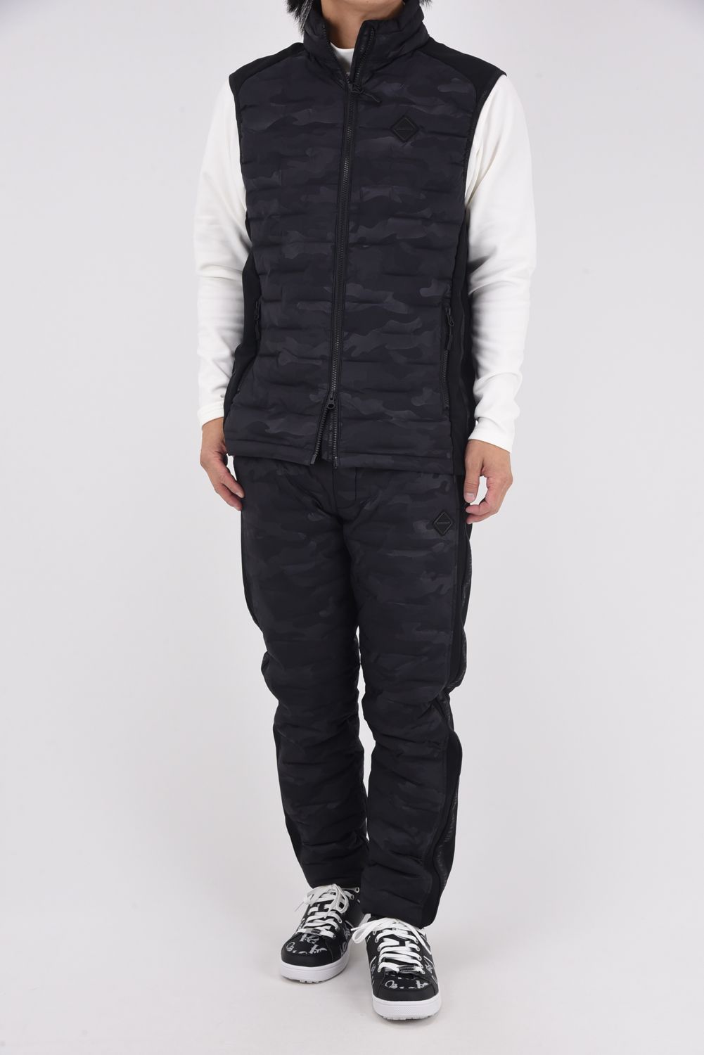 【25AW】 MEN'S HYBRID DOWN VEST / ストレッチタフタ ダイヤモンドロゴ ハイブリッドダウンベスト (ブラック/カモ)