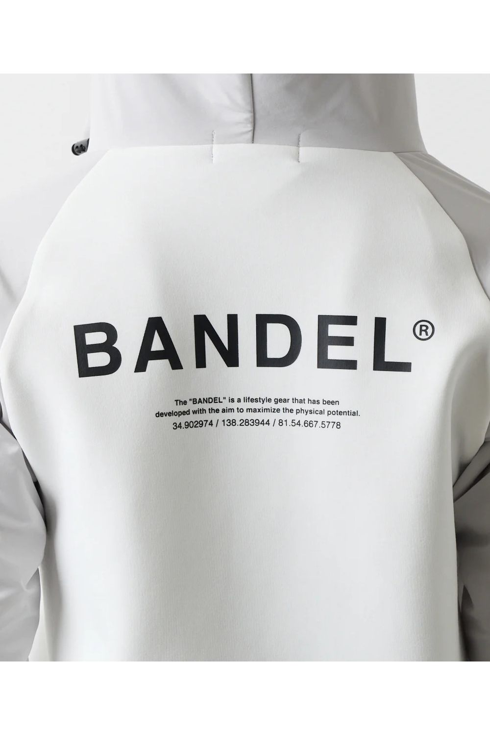 【25AW】【レディース】 SWITCH RAGLAN SLEEVE ZIP HOODIE / ボンディング素材 ラグランスリーブ ハイネックジップフーディー (ホワイト)