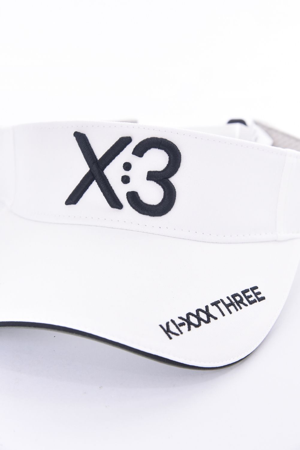 LOGO VISOR / 立体ロゴ刺繍 バイザー (ホワイト)