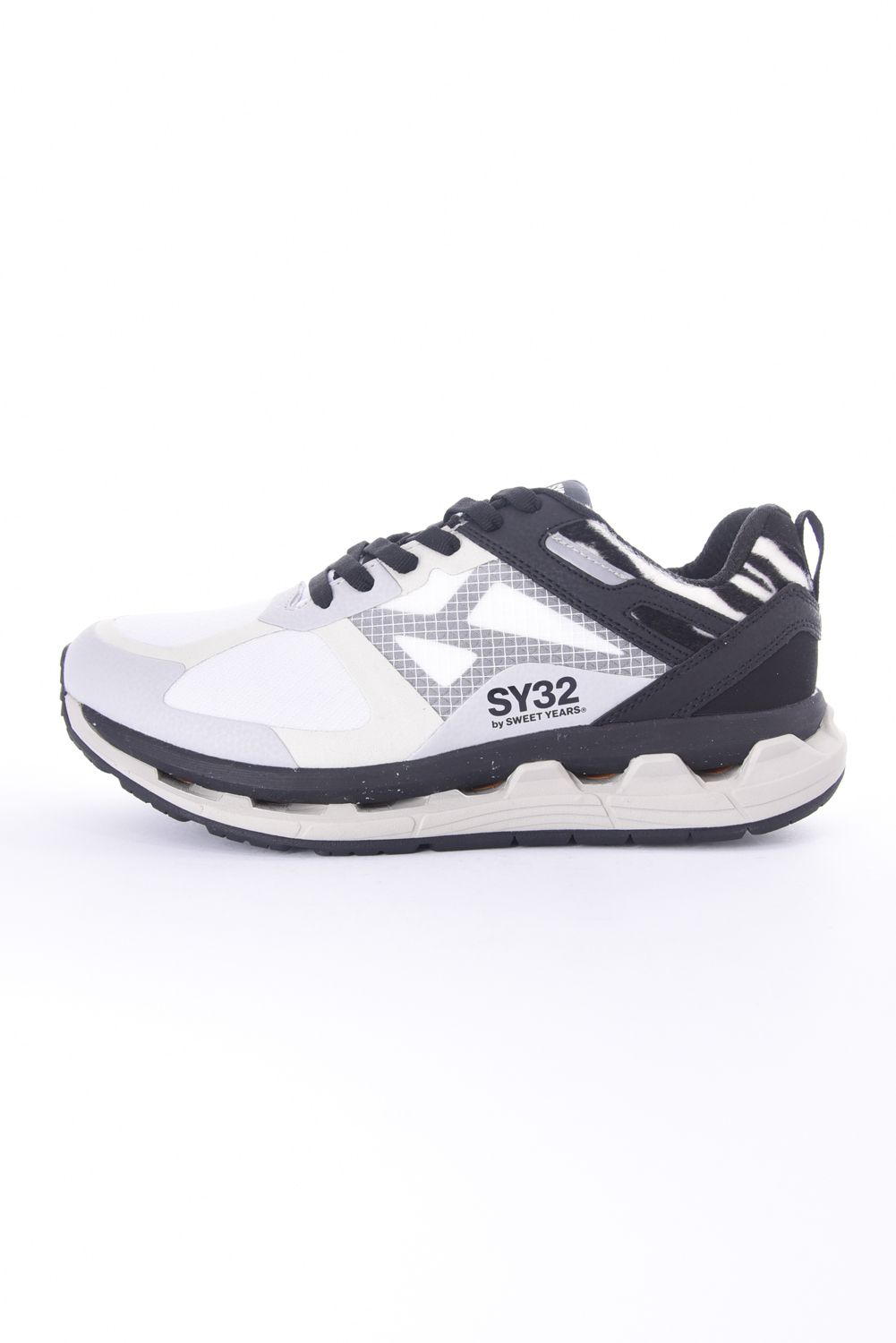 【26SS】 MOISTHROUGH360×SY32 / ラギットアウトソール コラボシューズ (ブラック)