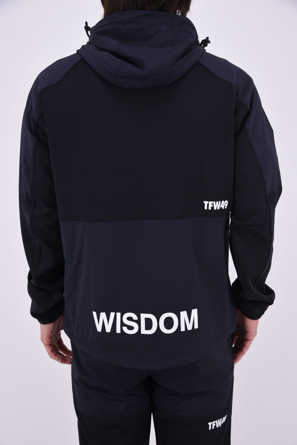 【26AW】 ACTIVE HOODED JACKET / ストレッチナイロン&ダンボールニット フーデッドジャケット (ブラック/ブラック)