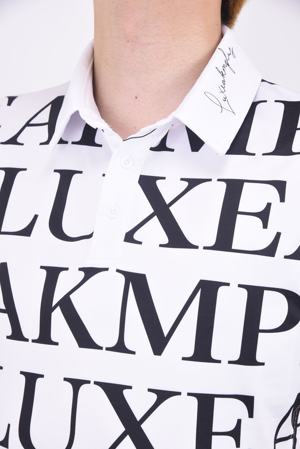HORIZONTAL PATTERN LOGO POLO SHIRTS / 襟ロゴ 総柄 半袖ポロシャツ ホワイト